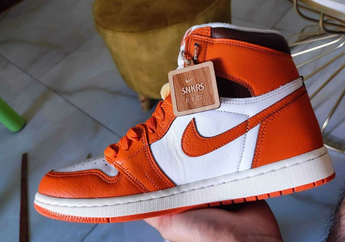 Air Jordan 1 Starfish Photos