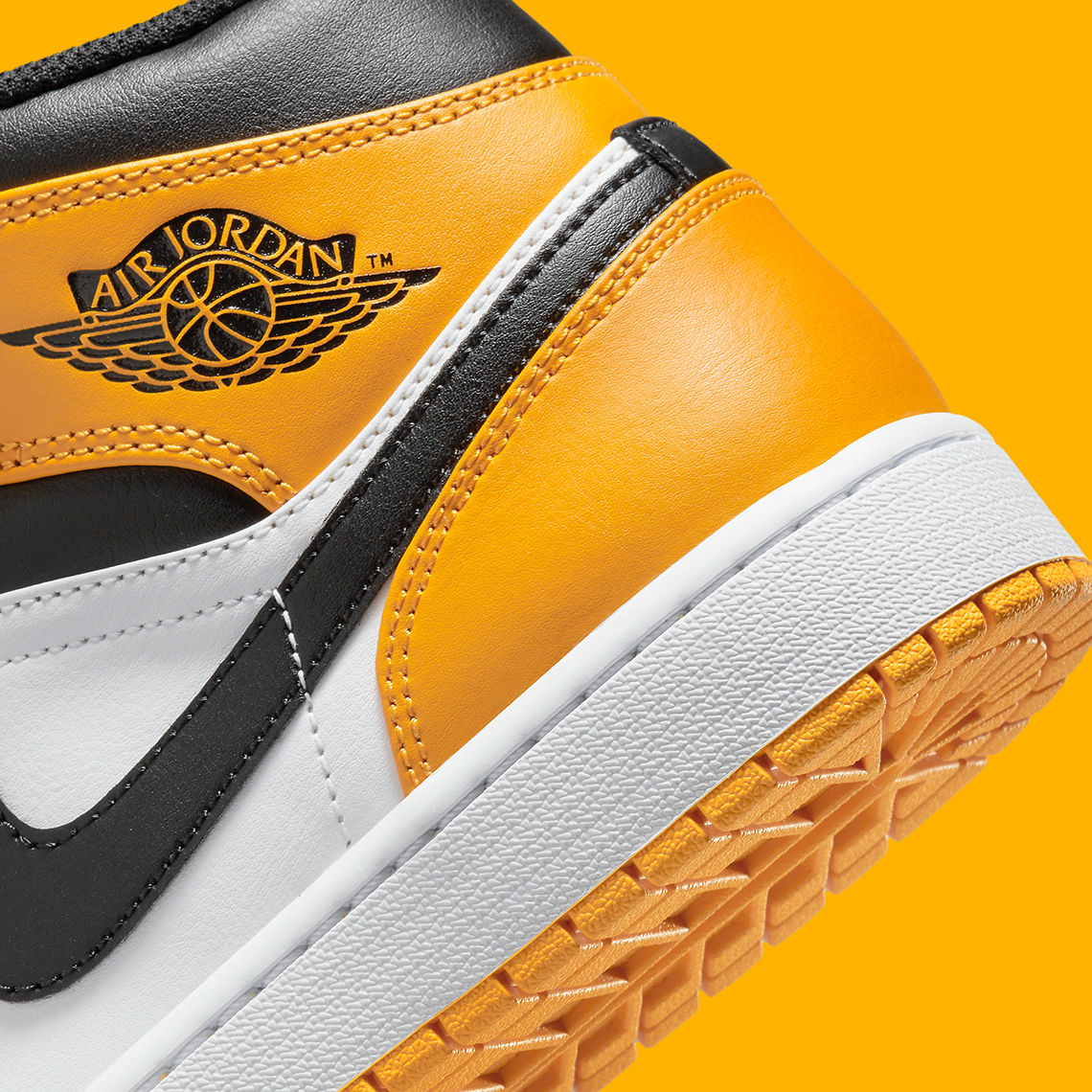 Air Jordan 1 Mid Reverse Yellow Toe 554724 701 8