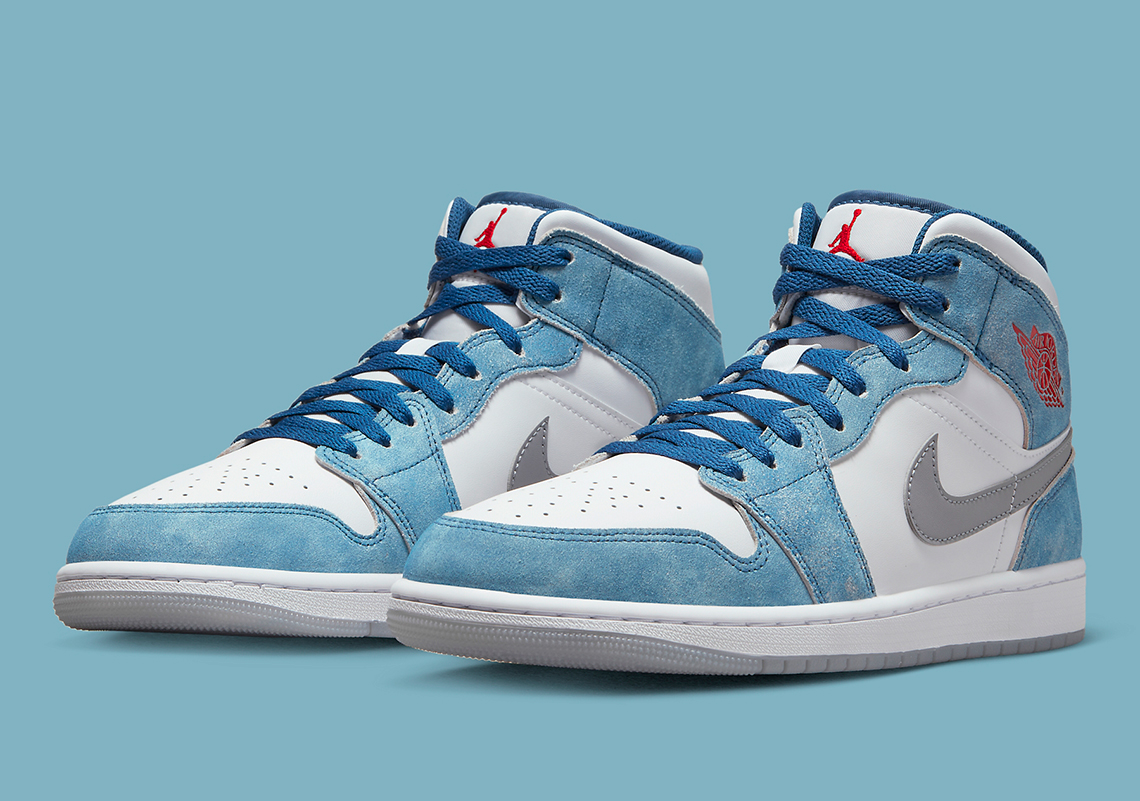 This Air Jordan 1 Mid Veers Close To The Beloved "Hyper Royal" Colorway