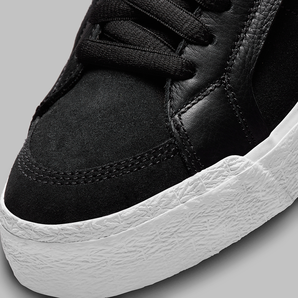 Nike Sb Blazer Mid Black White Dr9144 001 3