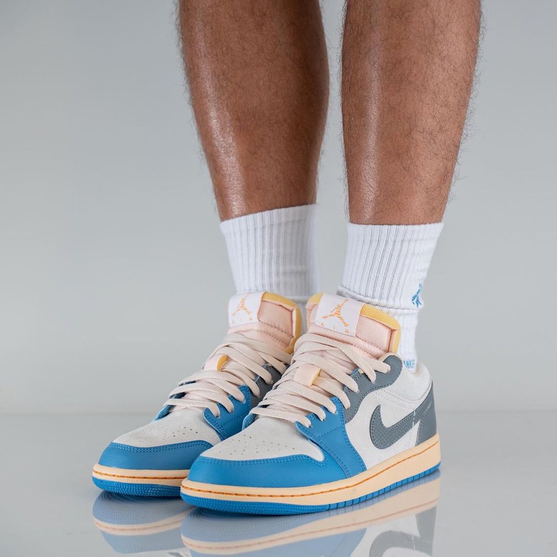 Air Jordan 1 Low Unc Grey Dz376 469 2
