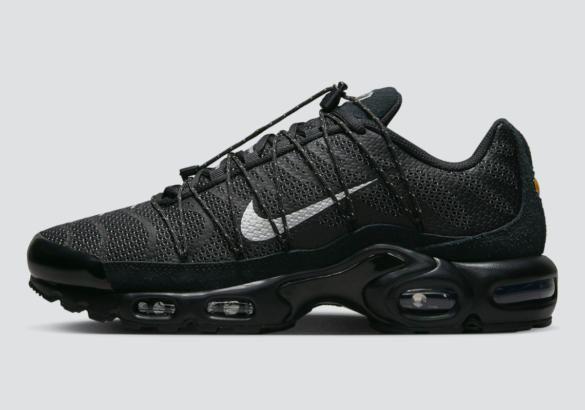 The Nike Air Max Plus Returns With Speed Lacing And Reflective Details
