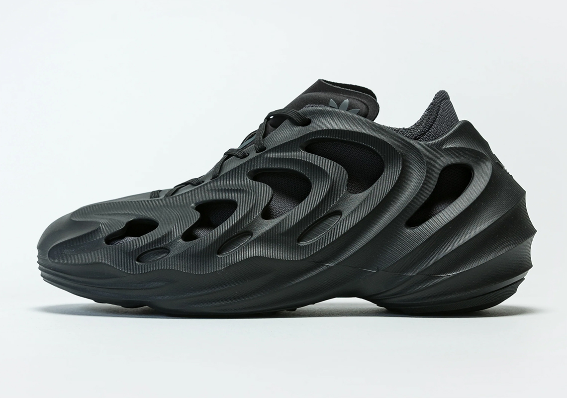 A Stealthy "Carbon" Makeover Lands On The adidas adiFOM Q