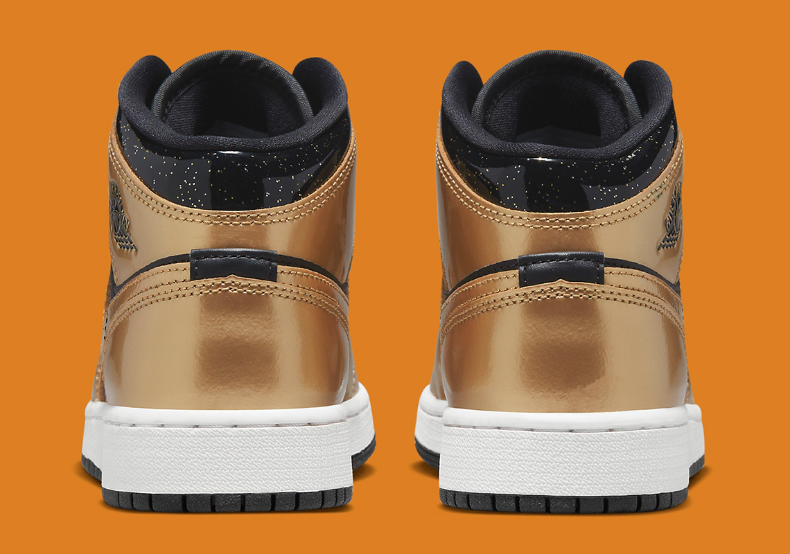 Air Jordan 1 Mid Se Black Metallic Gold Dr6967 071 5