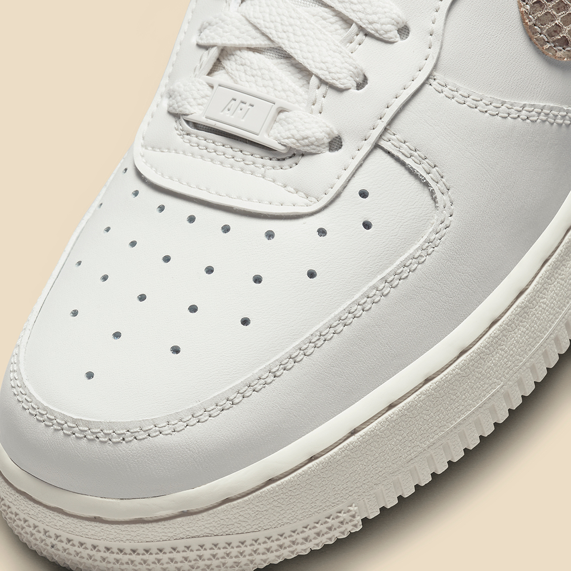 Nike Air Force 1 Low Snakeskin Dd8959 002 4