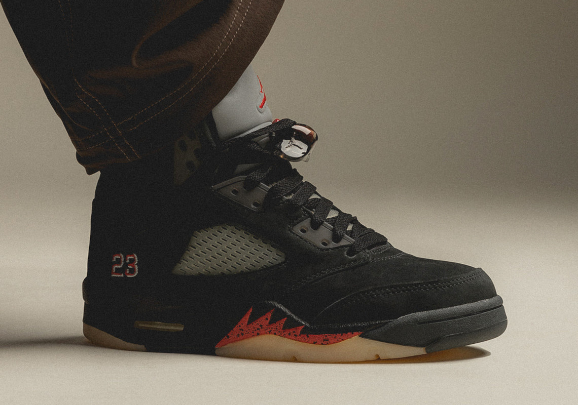 The Air Jordan 5 GORE-TEX "Off-Noir" Releases On November 3rd In The UK And Europe