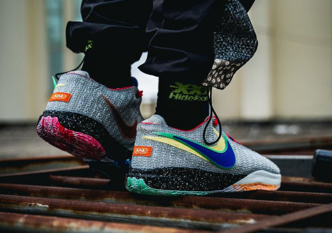 Nike Lebron 20 Galaxy 08