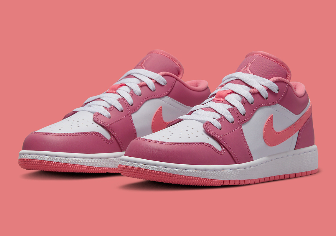 “Desert Berry” Extends Across This Grade School Air Jordan 1 Low