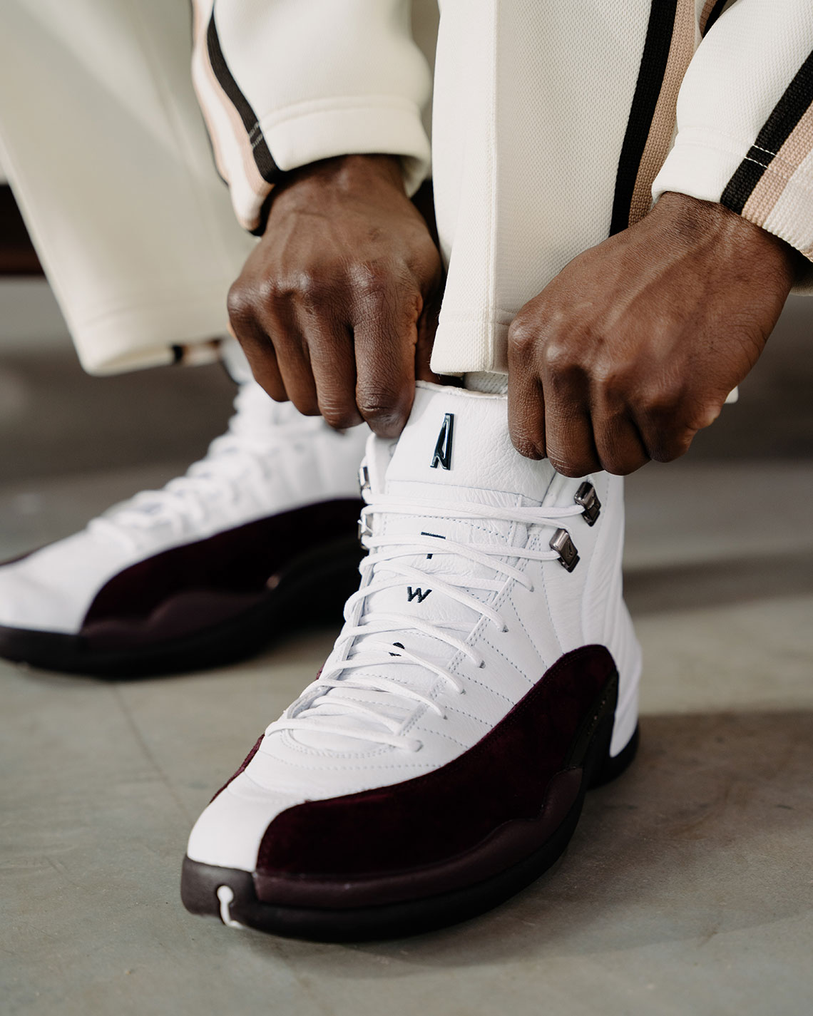 Maniere Jordan 12 White Release Date 2