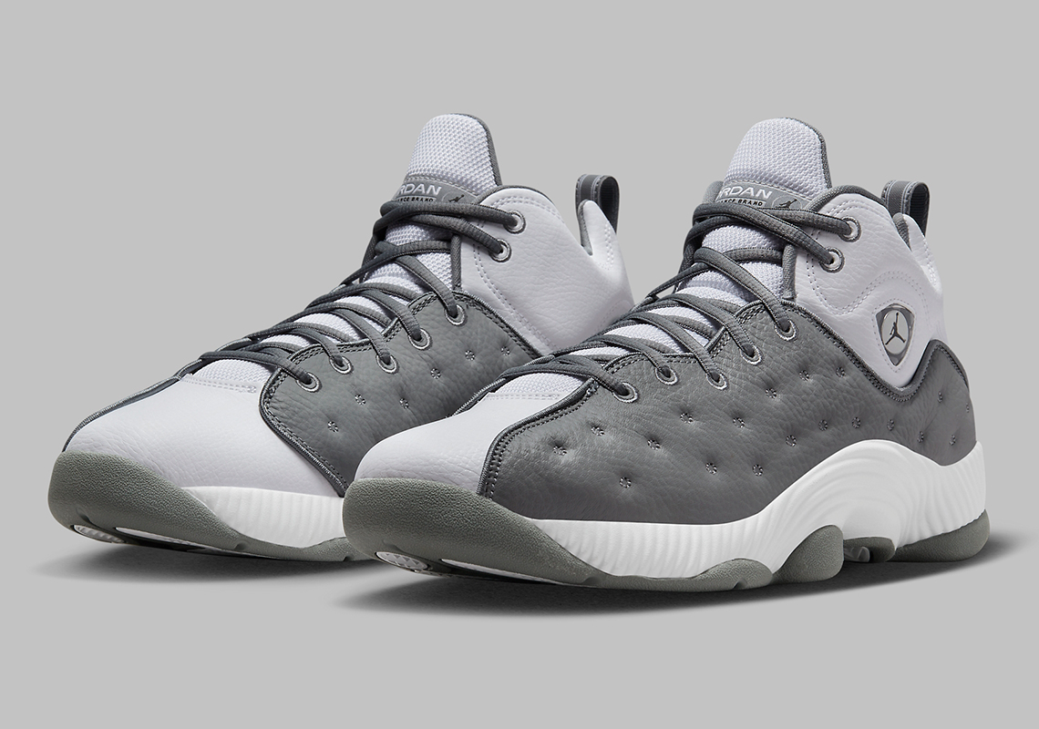 The Jordan Jumpman Team II Recieves A Monochrome Coat Of "Cool Grey"
