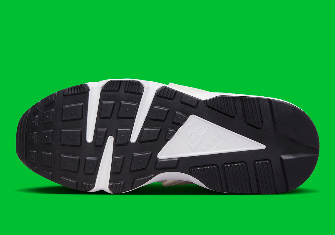 Nike Air Huarache White Stadium Green Topaz Gold Game Royal Phantom Black Dh4439 112 2