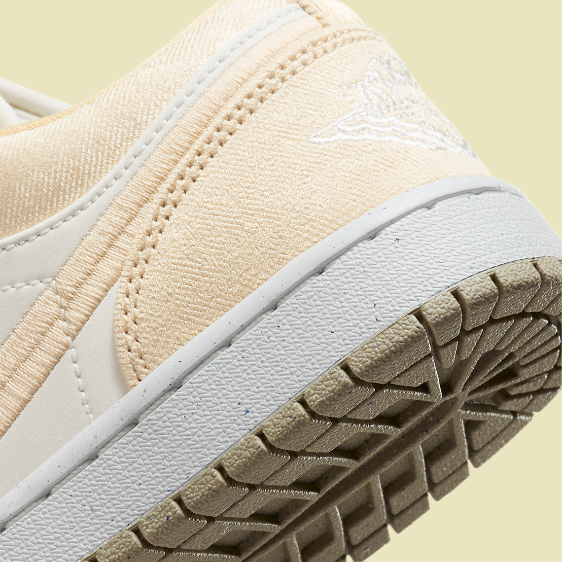 Air Jordan 1 Low Se Canvas Fn3722 701 2