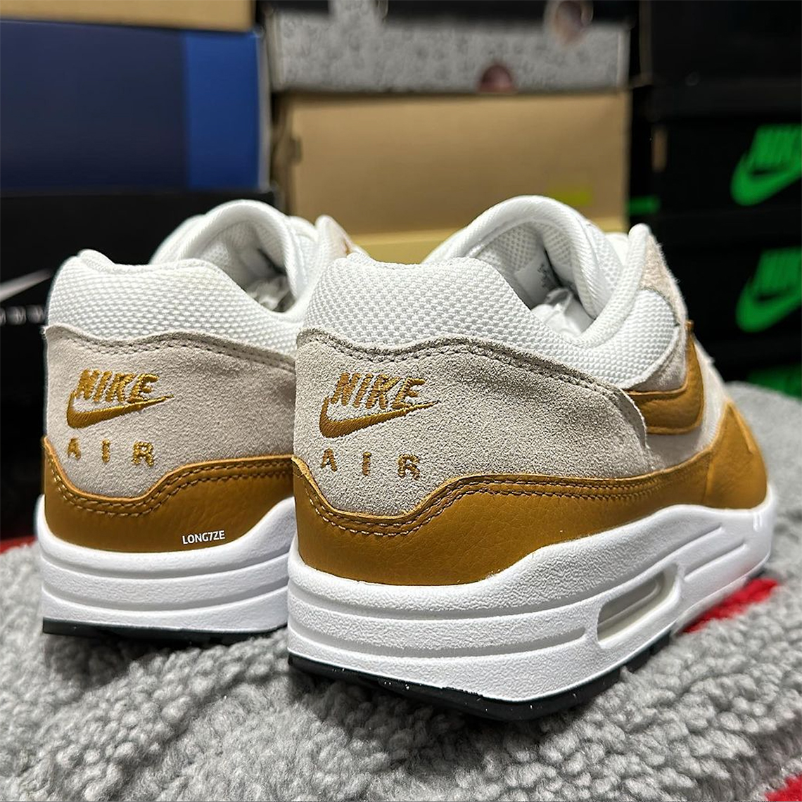 Nike Air Max 1 Magma Orange Dz4549 110 1