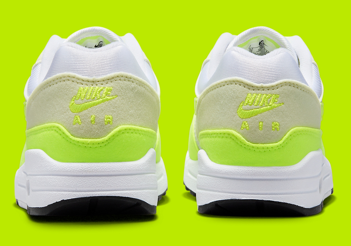 Nike Air Max 1 Volt Suede Dz2628 100 1