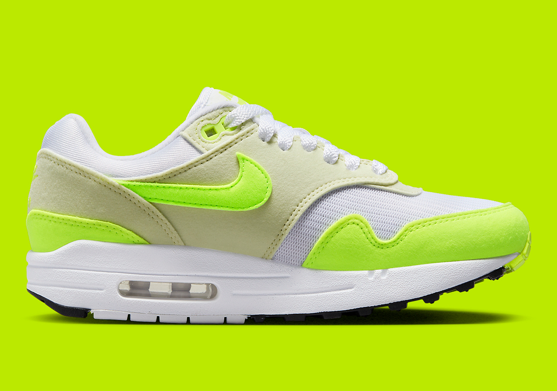 Nike Air Max 1 Volt Suede Dz2628 100 4