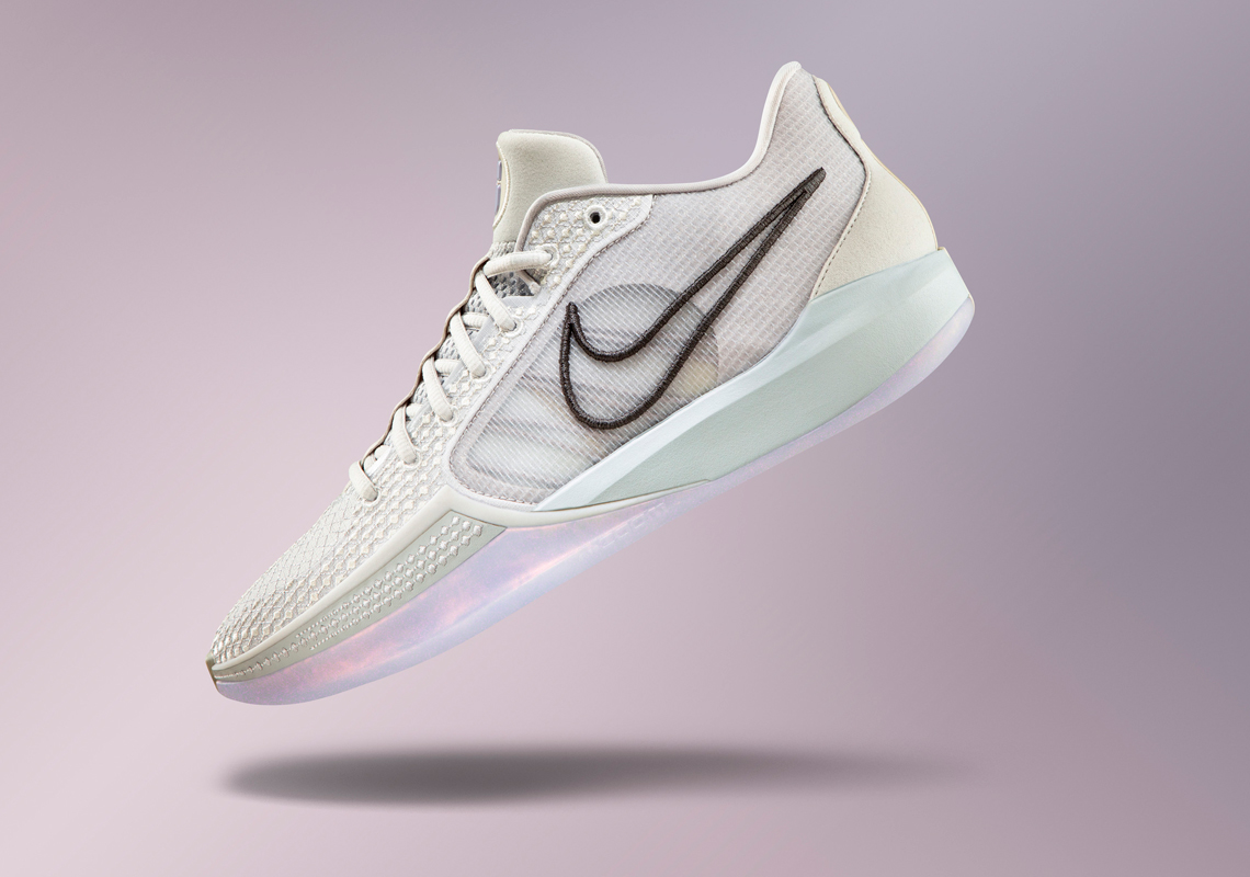 Nike Sabrina 1