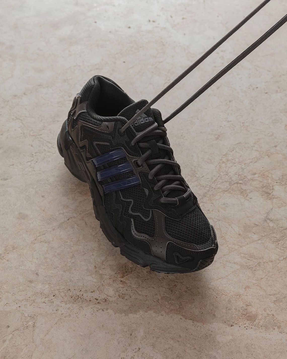 Bad Bunny Adidas Response Cl Black 002