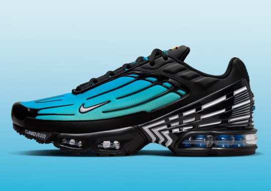 A Titular Aqua Gradient Illuminates The Nike Air Max Plus 3