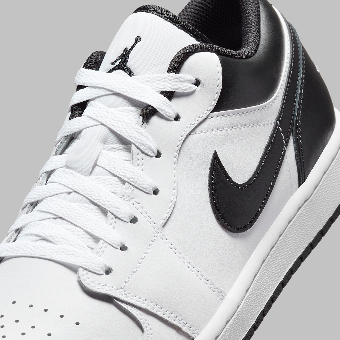 Air Jordan 1 Low White Black 553558 132 7