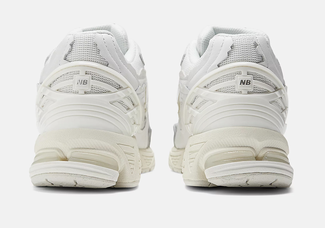 New Balance 1906r Protection Pack White M1906de 1