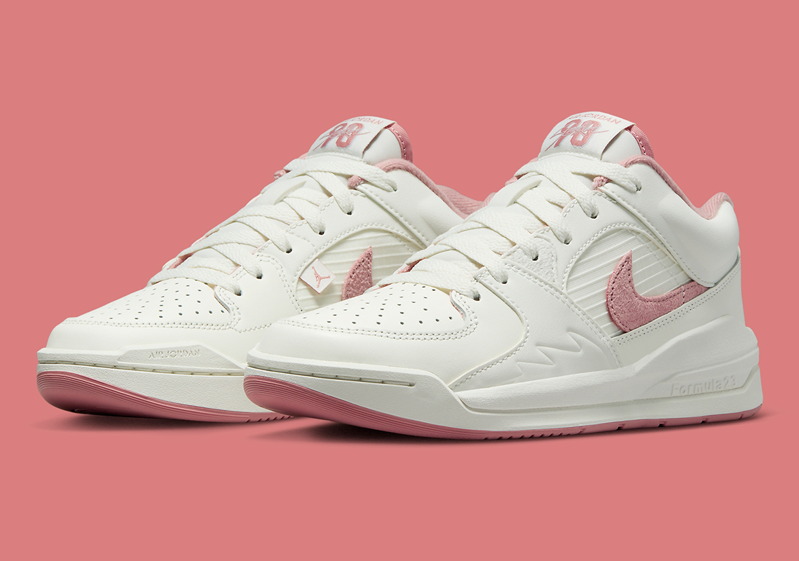 The Jordan Stadium 90 Renders A “Dusty Rose” Accent