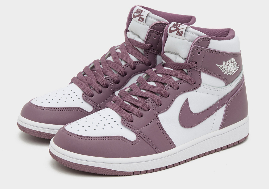 Official Retailer Images Of The Air Jordan 1 "Sky J Mauve"