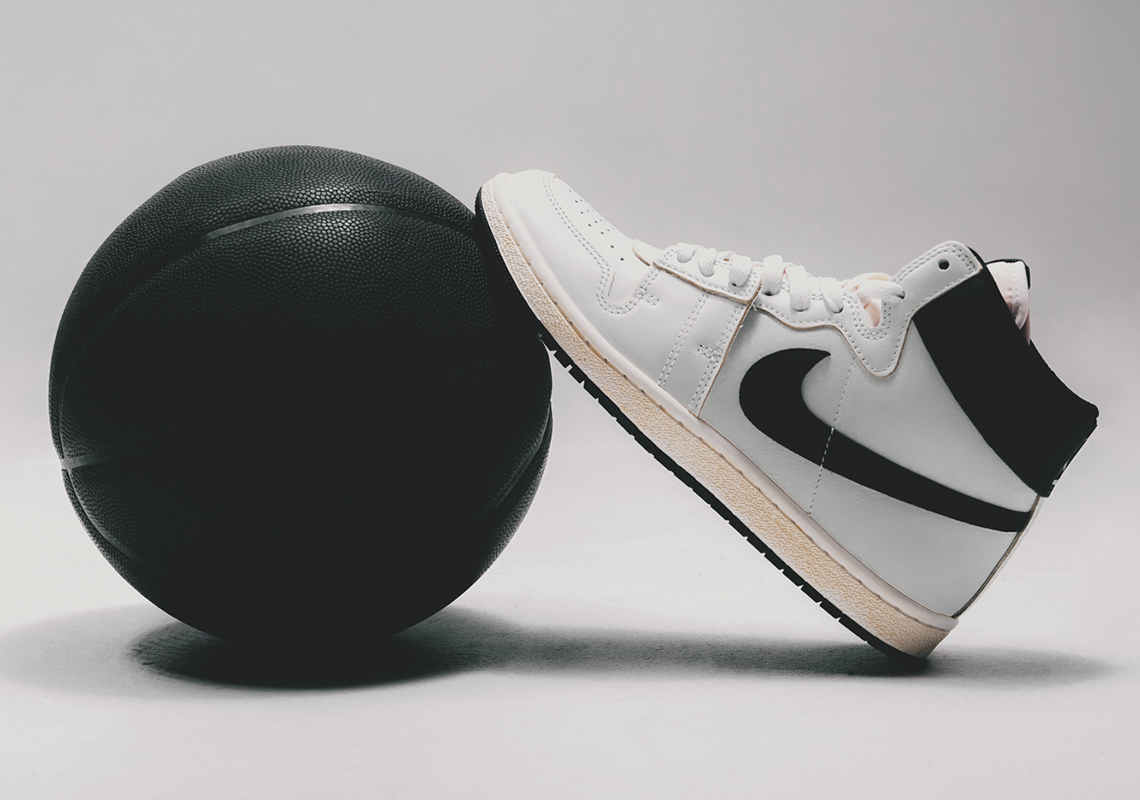 A Ma Maniere Jordan Air Ship 6