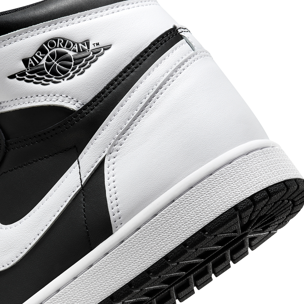 Jordan 1 Black White Dz5485 010 Release Date 5