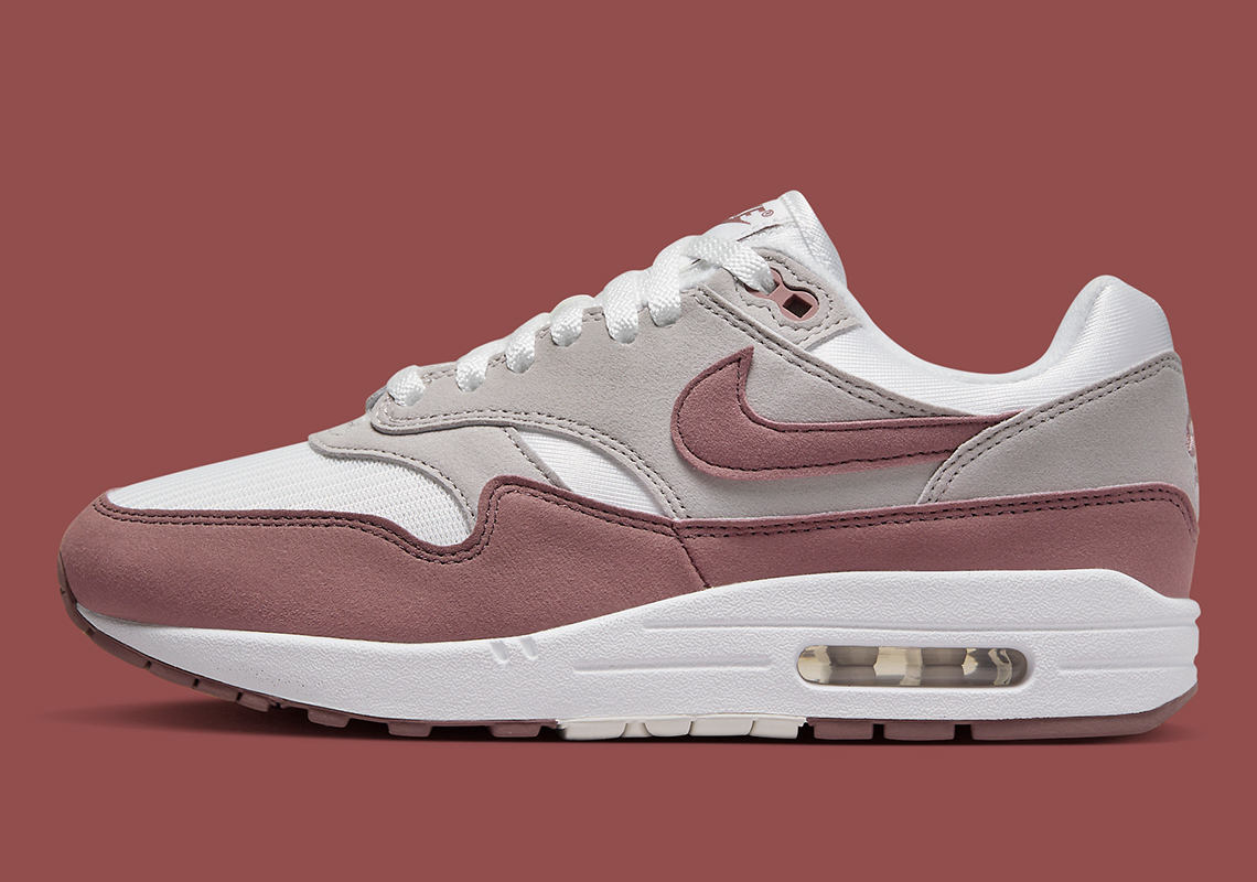 The Nike Air Max 1 "Smokey Mauve" Is Ready For Fall