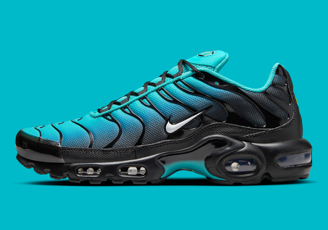 Nike Air Max Plus Light Retro Dm0032 401 4