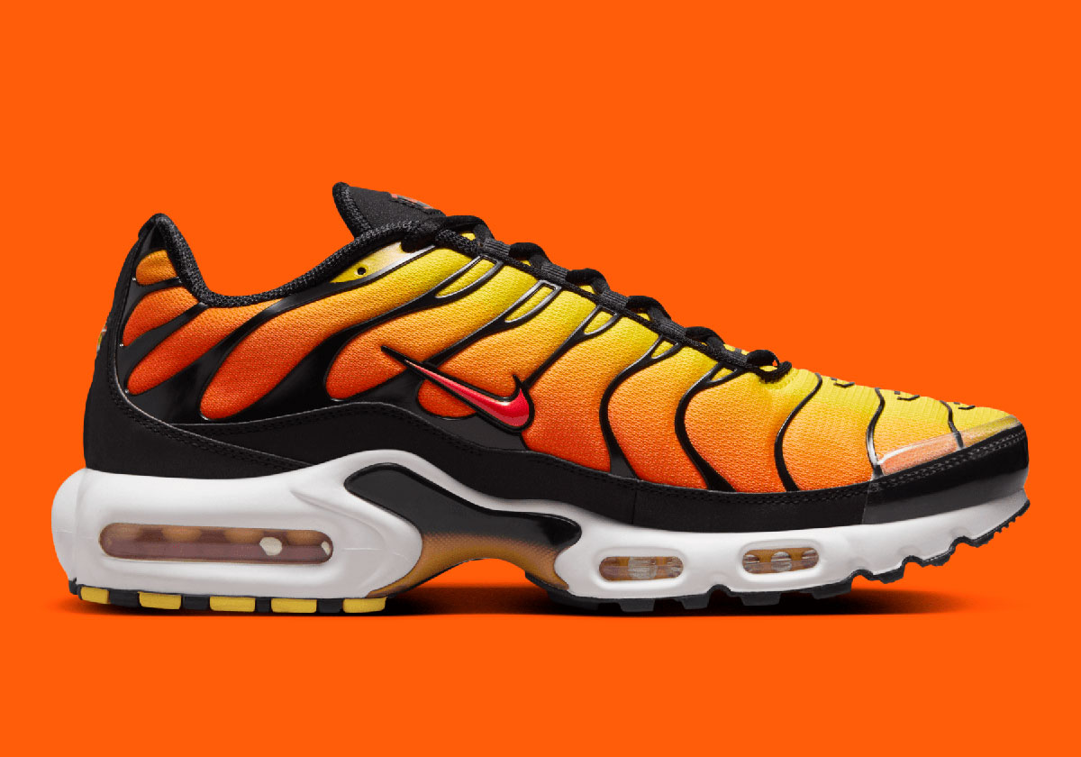 Nike Air Max Plus Sunset Pimento Hf0552 001 Release Date 5
