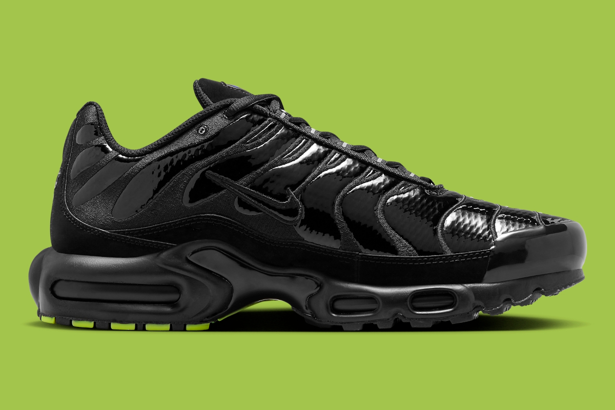 Kids Nike Air Max Plus Black Lime Green 03