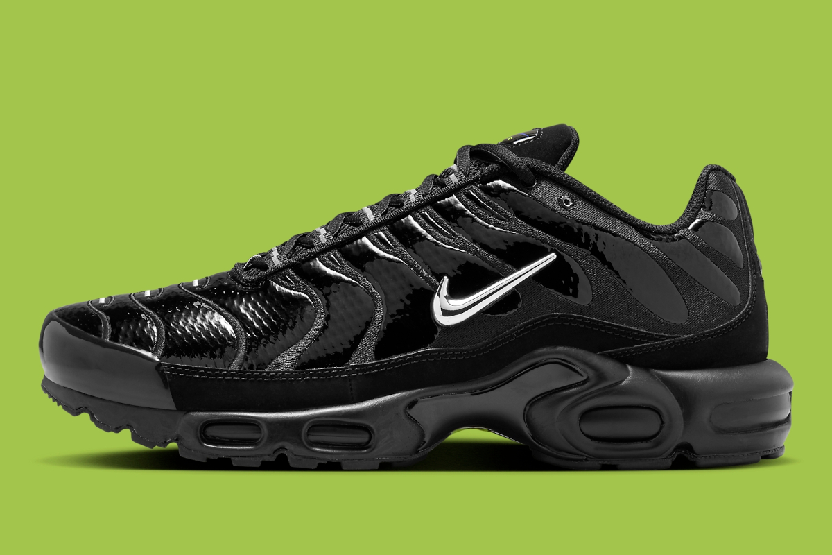 Kids Nike Air Max Plus Black Lime Green 04