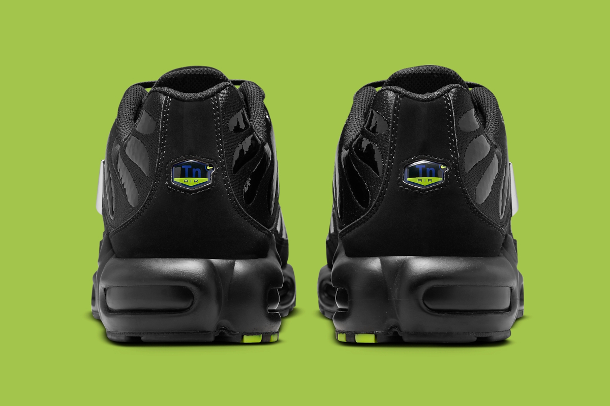 Kids Nike Air Max Plus Black Lime Green 05