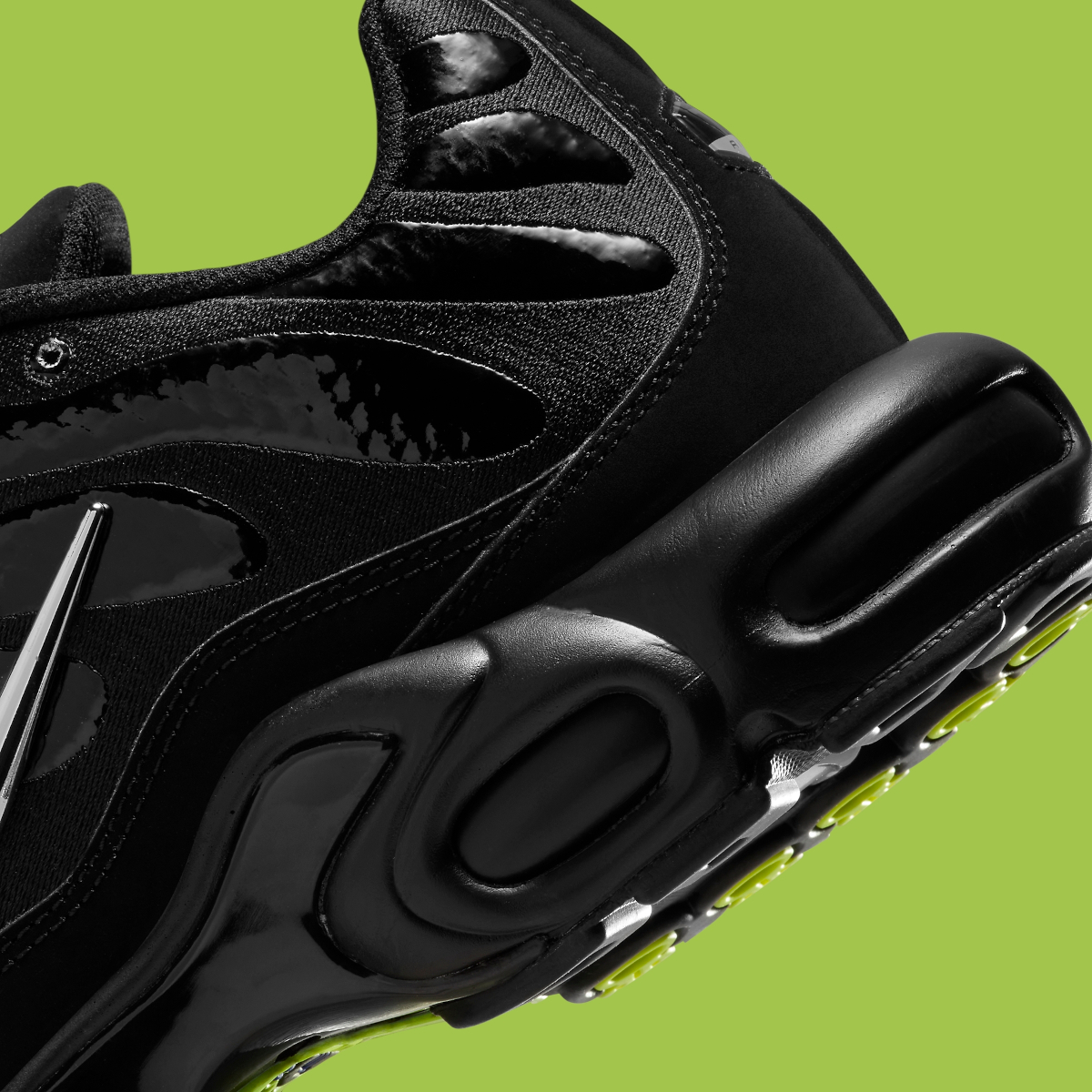 Kids Nike Air Max Plus Black Lime Green 08