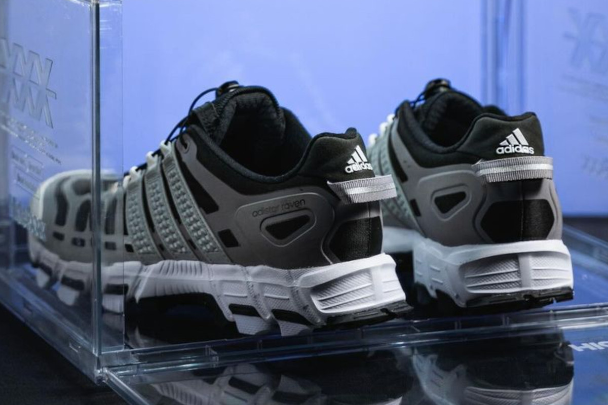 Adidas Adistar Raven 3 2024 Retro 1