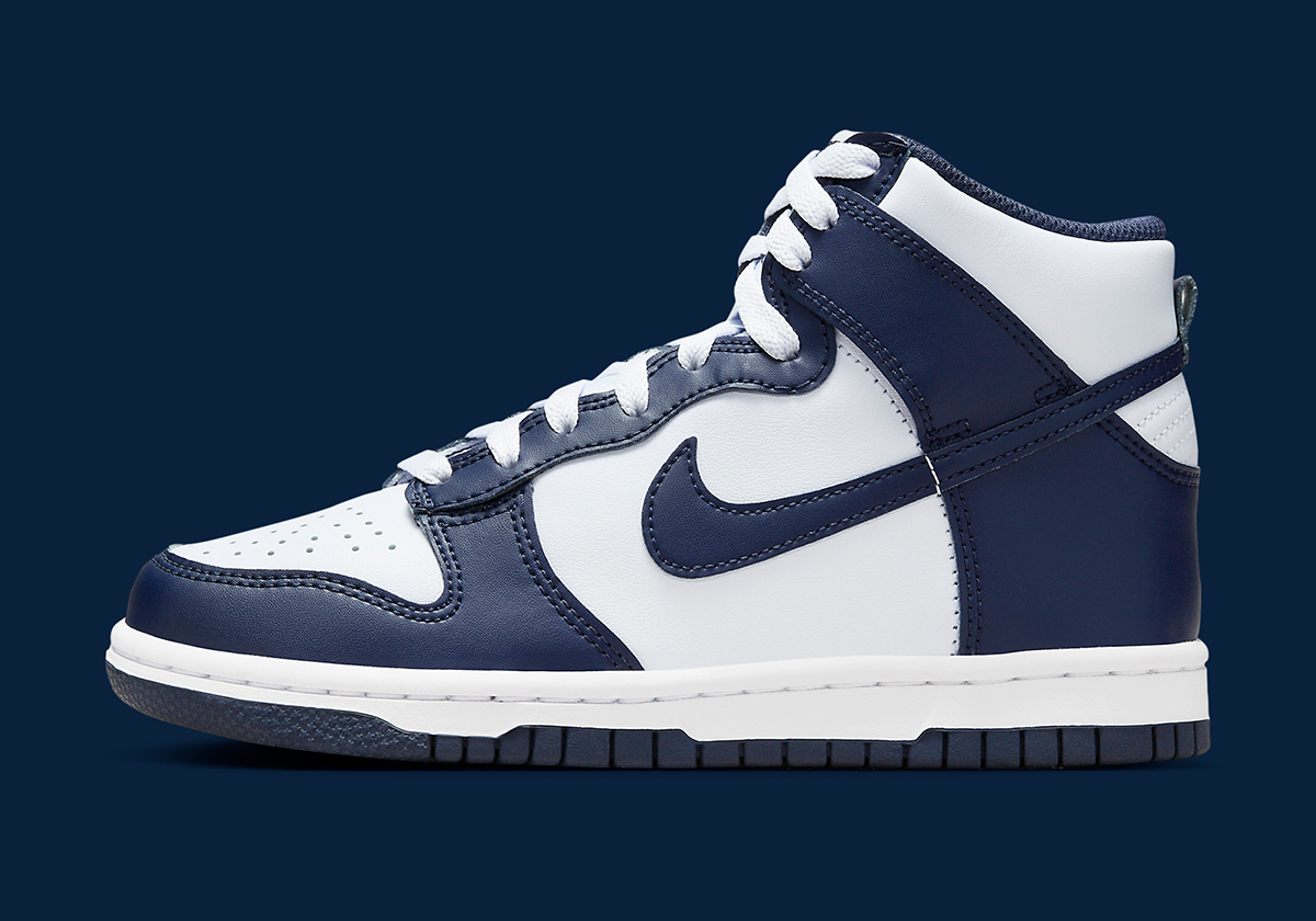 The Kids Receive An "Obsidian/White" Nike Dunk High