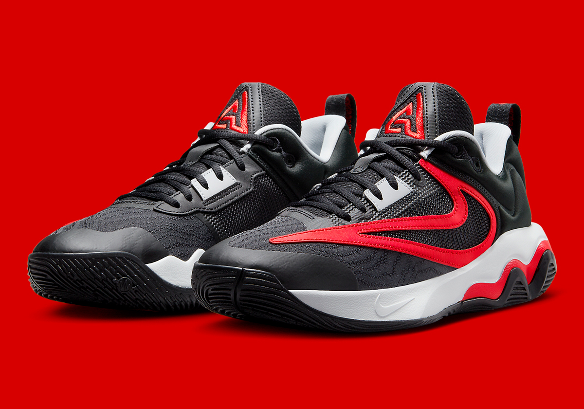 Hits Of "University Red" Animate The Nike Giannis Immortality 3