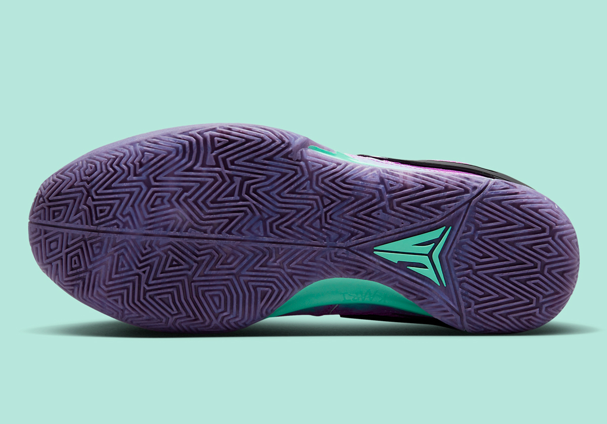 Nike Ja 1 Christmas Fuchsia Dream Emerald Rise Canyon Purple Magic Ember Fv5558 500 8