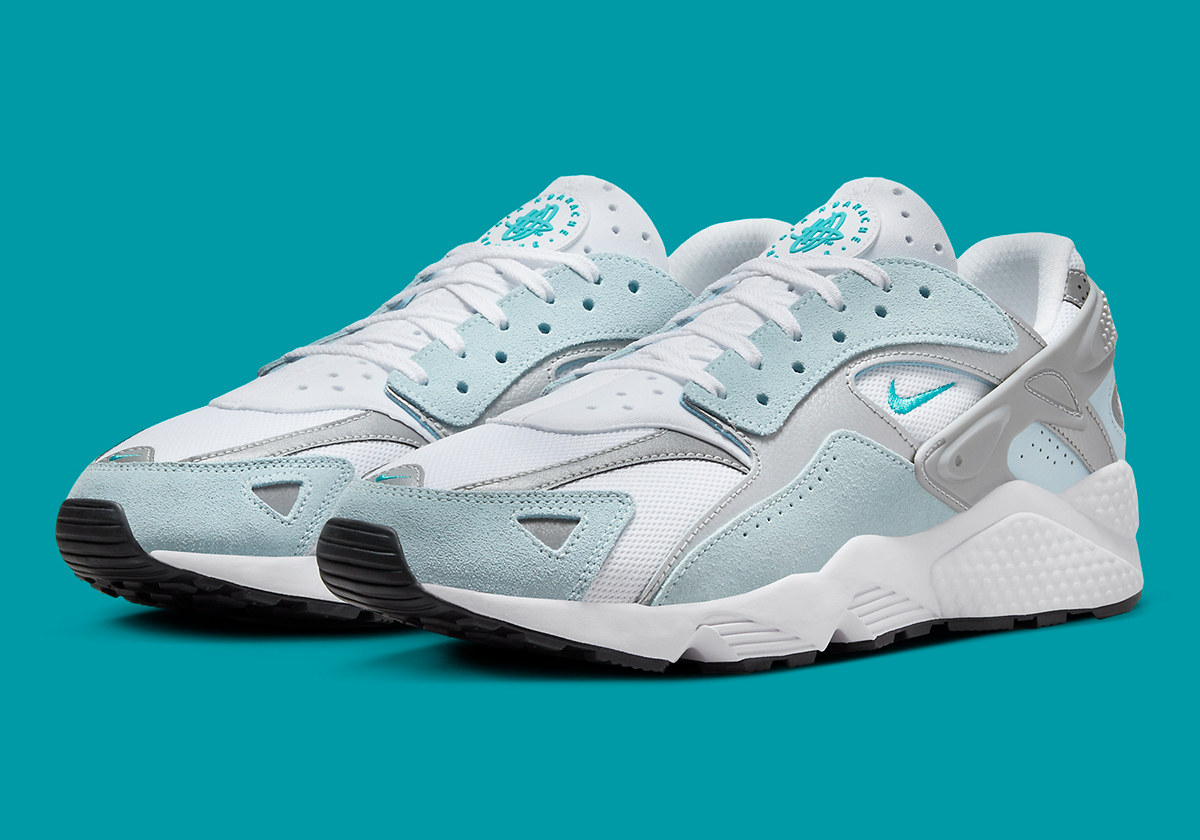 The Updated Nike Air Huarache Runner Goes "Glacier Blue"