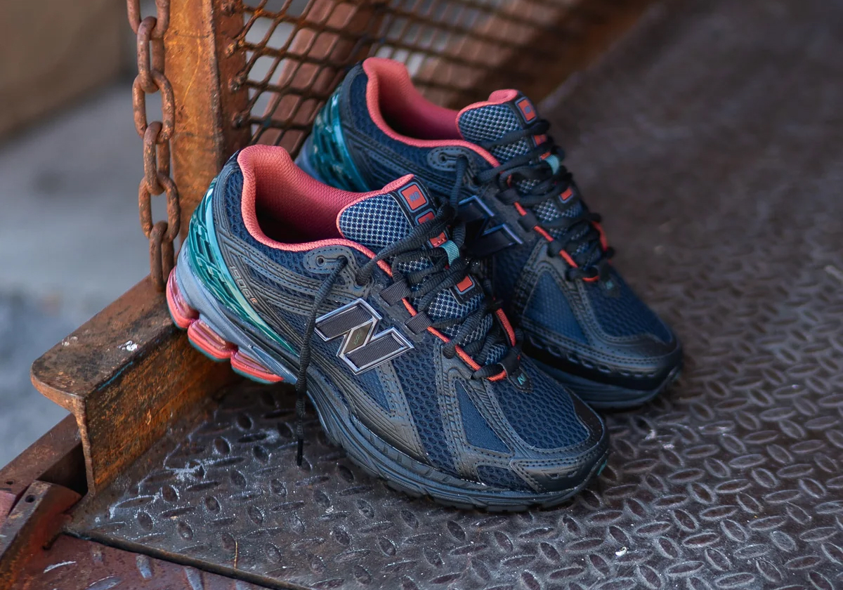 Spruce And Tamarind Hits Appear On The New Balance 1906R "Phantom"