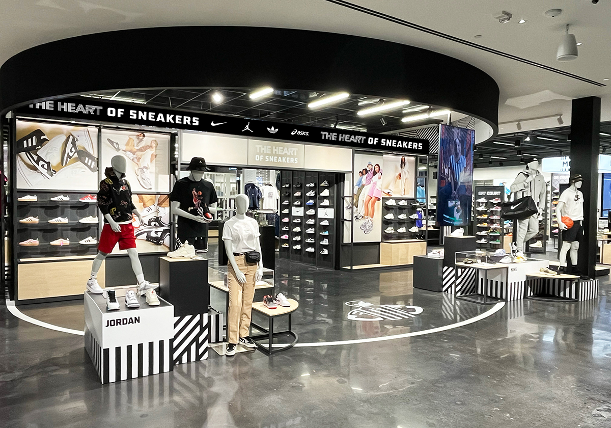 Willowbrook Store 1