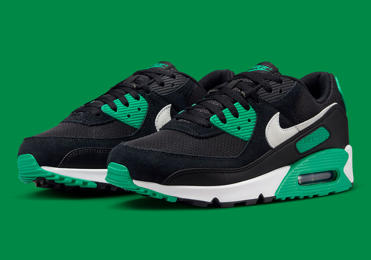 "Malachite" Touches Up A Black Nike Air Max 90