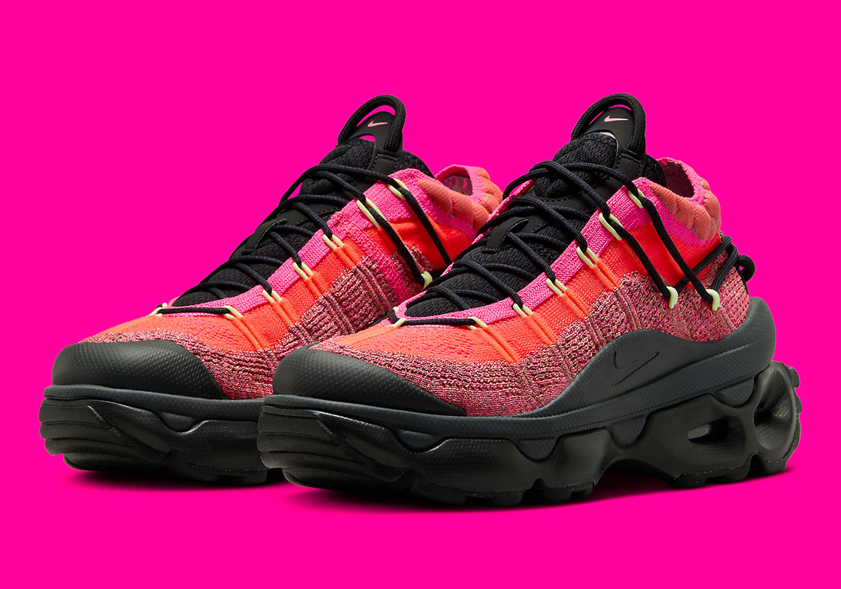 The Nike Air Max Flyknit Venture Continues Its Run In "Crimson/Pink"