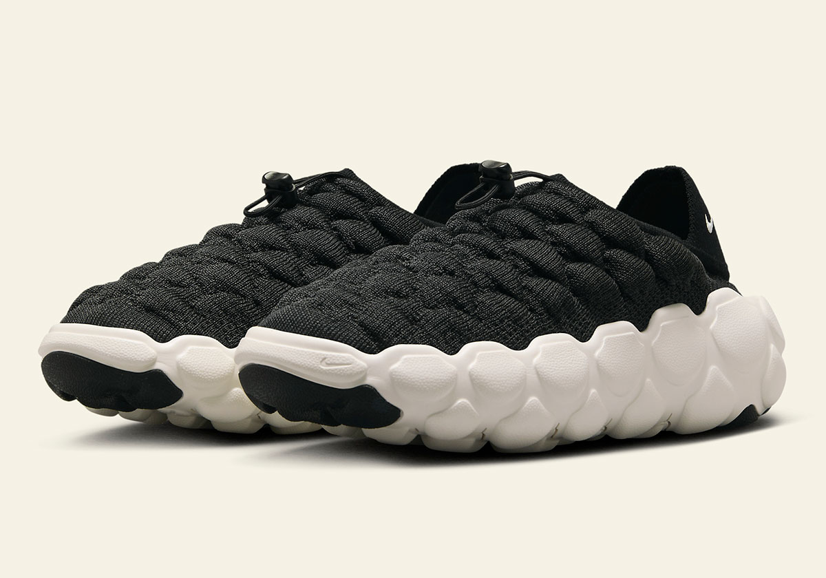 The Nike Flyknit Haven Goes Traditional In "Black/Sail"