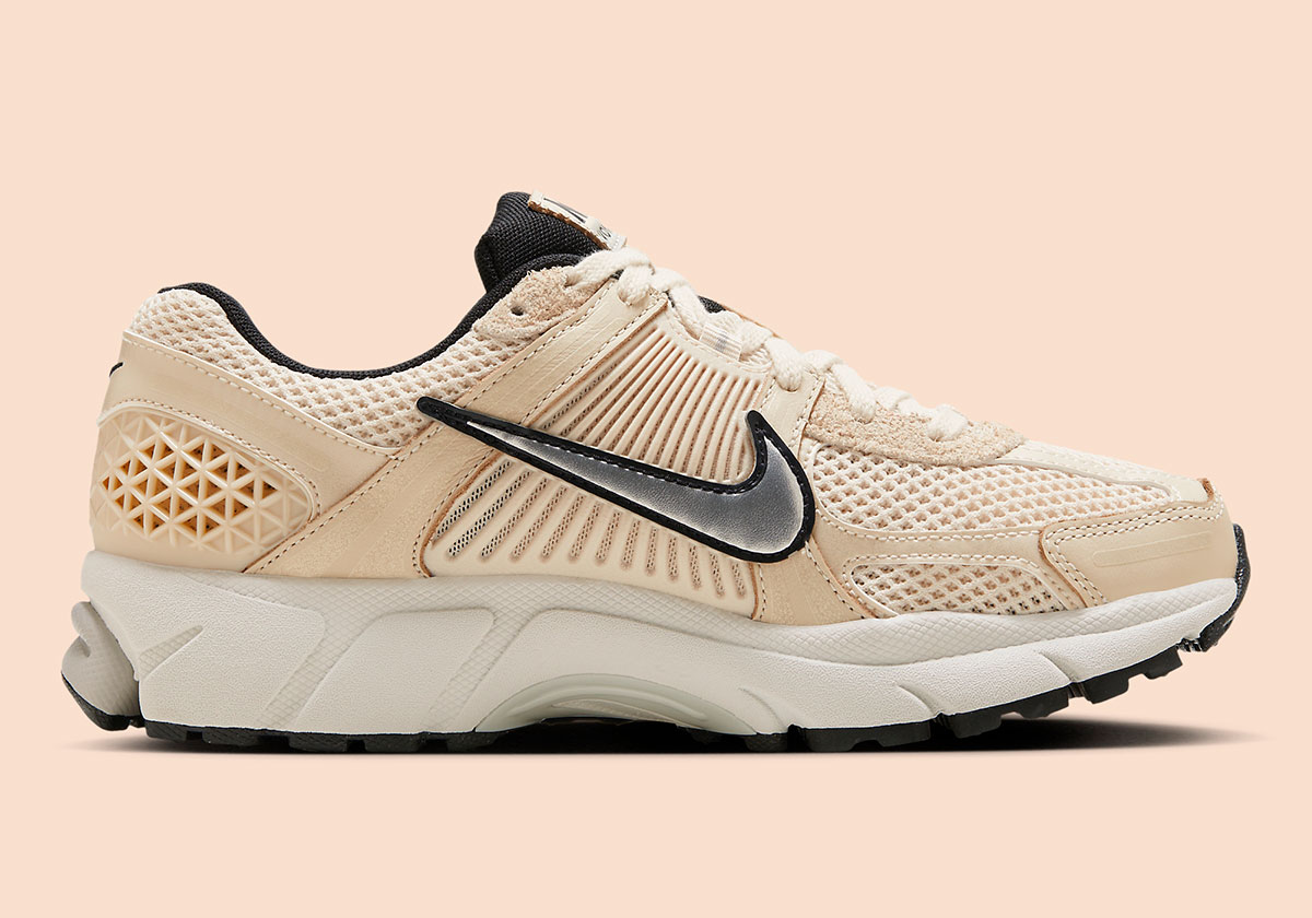 Nike Zoom Vomero 5 Womens Pearl White Chrome Fn6742 200 1