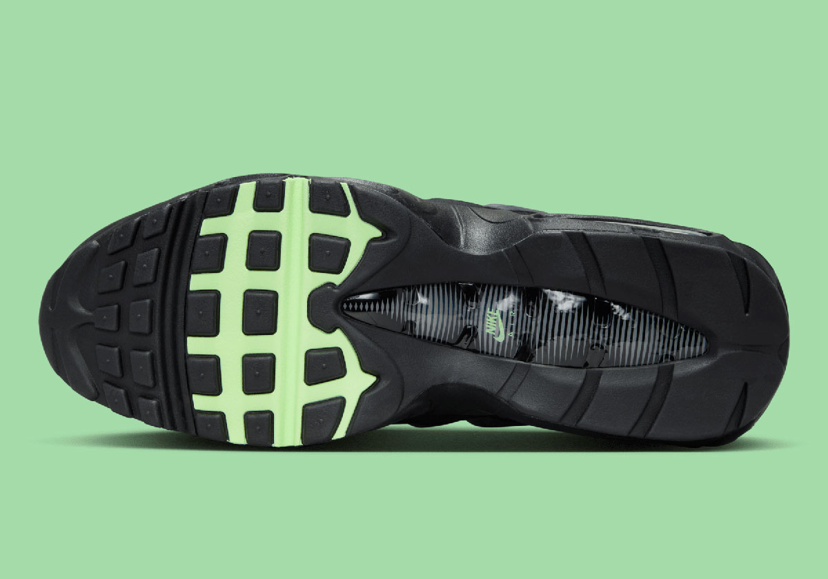 Nike Air Max 95 Black Vapor Green Anthracite Hm0622 001 4