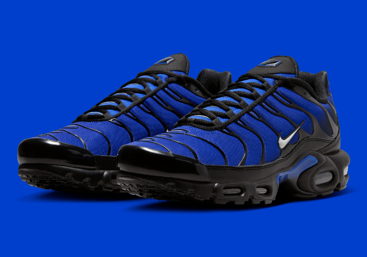 The Nike Air Max Plus Tweaks An Iconic Look In "Racer Blue"