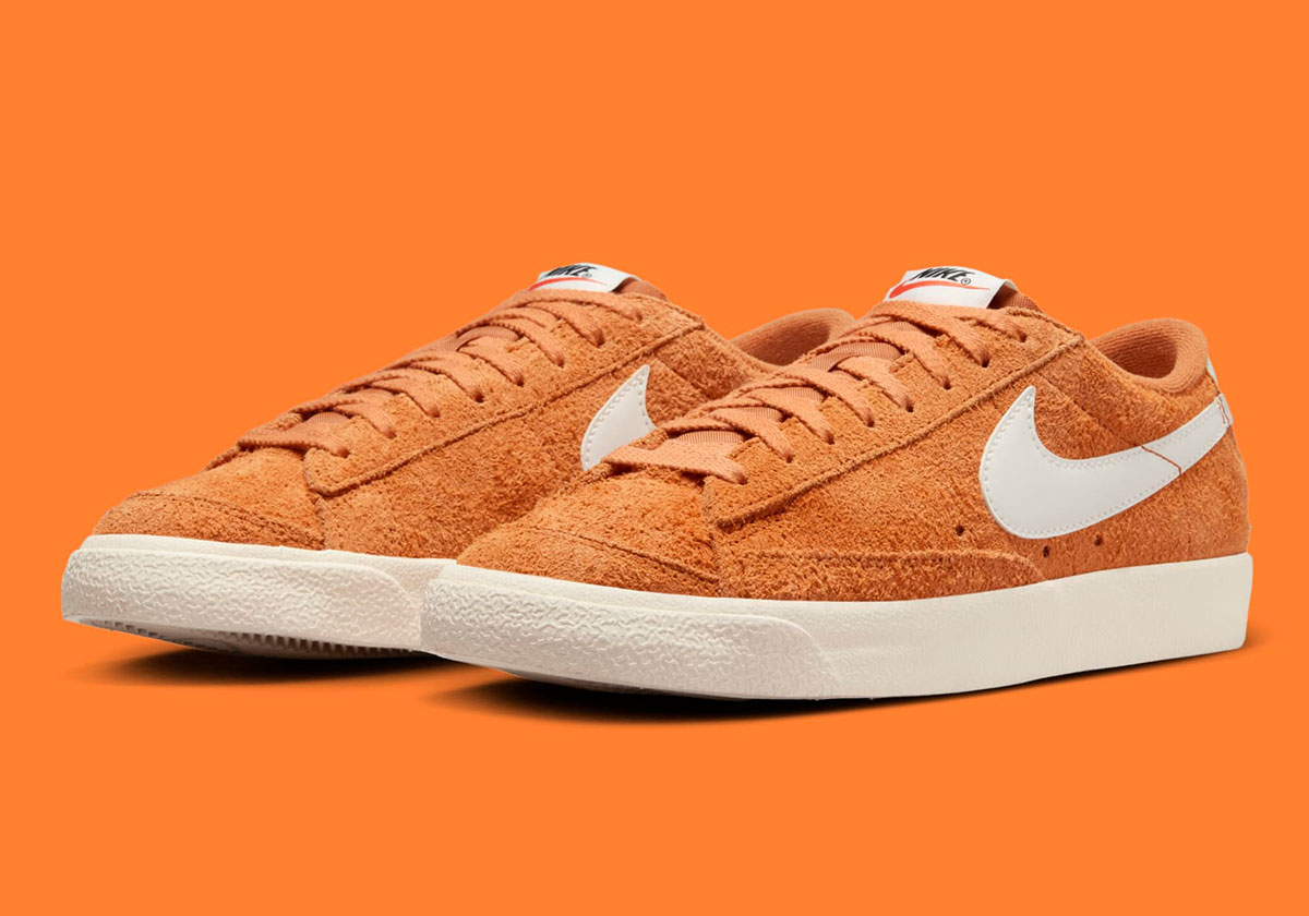 “Russet Orange" Paints A Plush Nike Blazer Low ‘77 Vintage