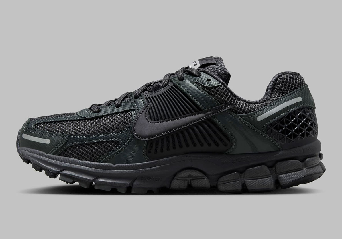 Nike Zoom Vomero 5 Triple Black Fq7079 002 3